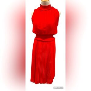 NANETTE LEPORE Solid Pleated Dress